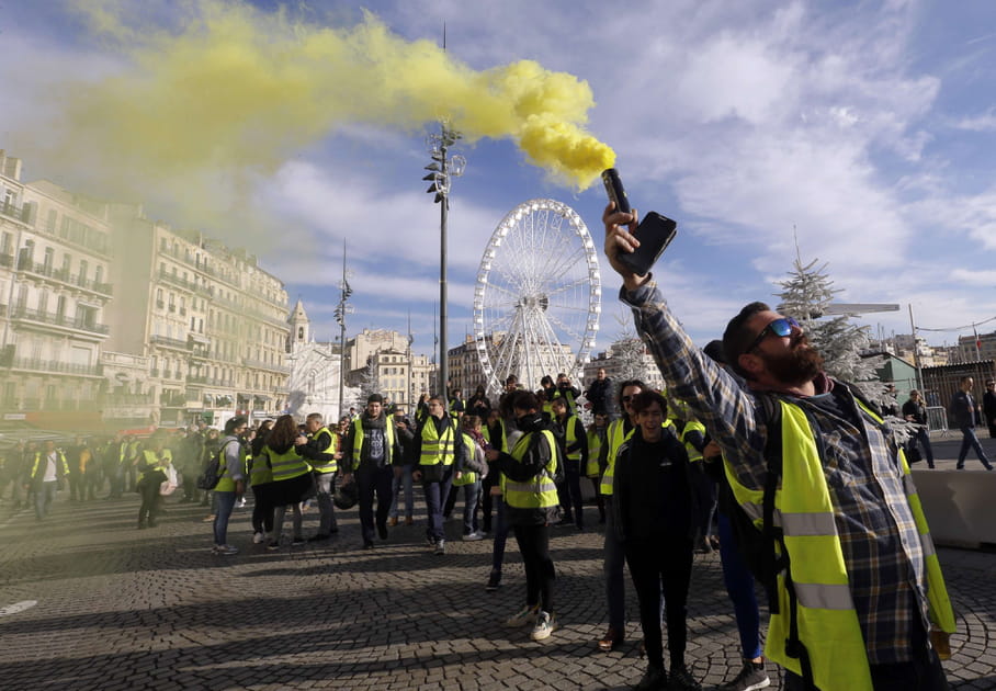 Gilets jaunes&nbsp;: les images choc &agrave; Paris