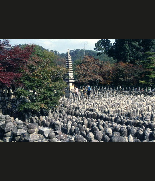 Parterre rocheux du temple Nenbutsu-ji