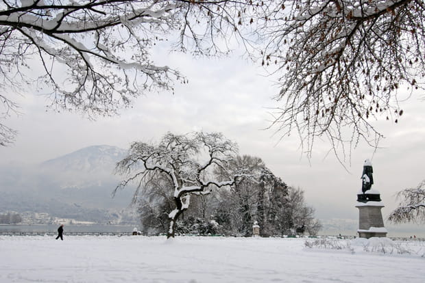 L'esplanade du Pâquier