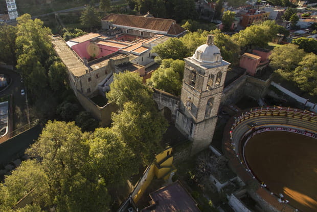 Les premiers monastères du XVIe siècle sur les versants du Popocatepetl (Mexique)