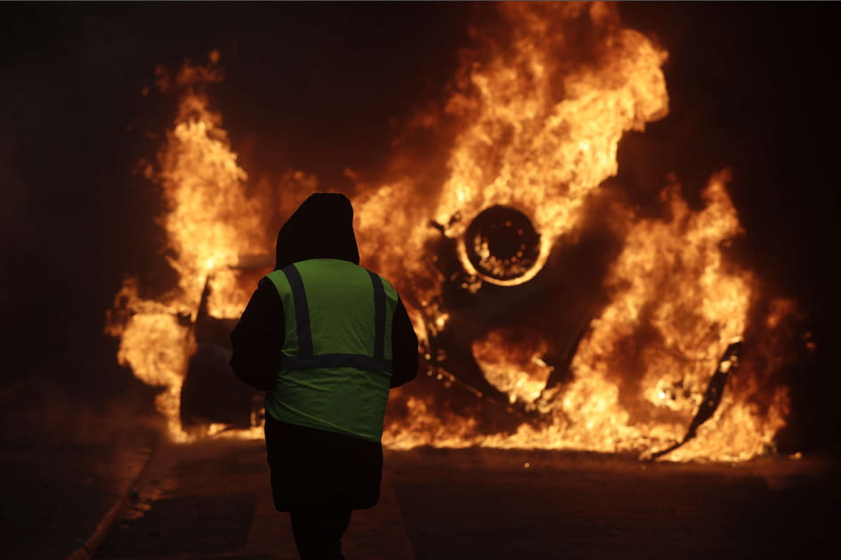 Gilets jaunes&nbsp;: les images choc &agrave; Paris