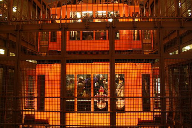 Ascenseur à deux étages