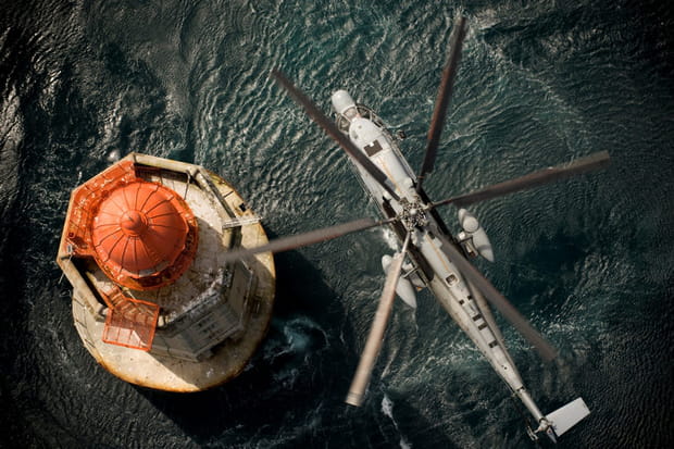 Relève de gardien par hélicoptère