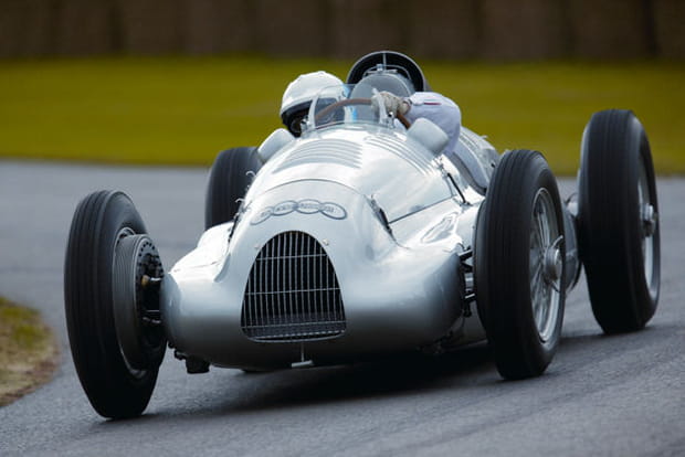 Auto Union Type D ou "Flèches d'Argent"