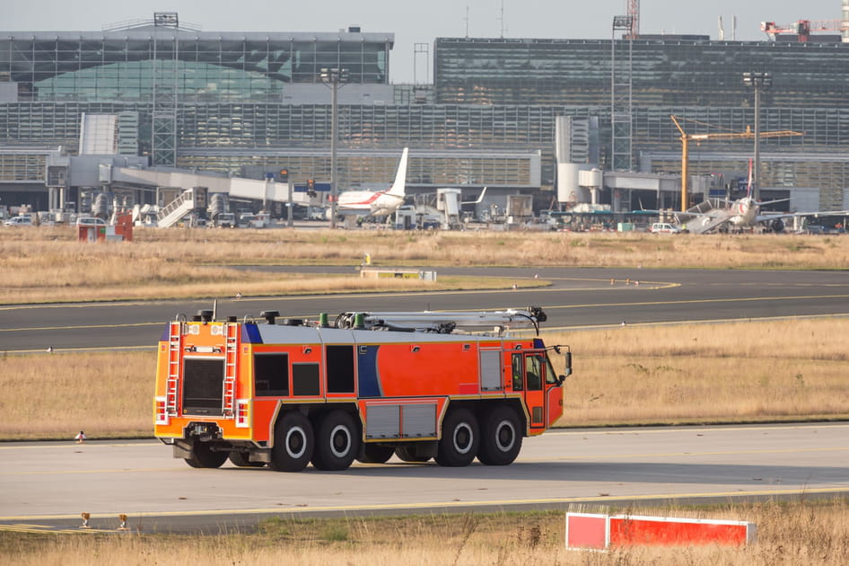 Les pompiers d&rsquo;a&eacute;roports s&rsquo;occupent aussi d&rsquo;&eacute;loigner les oiseaux