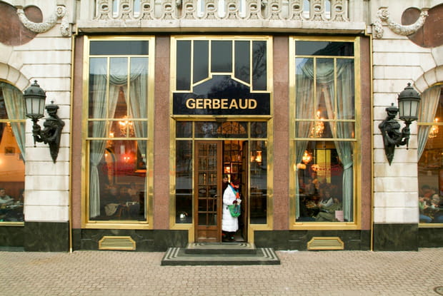 S'offrir une pâtisserie chez Gerbeaud