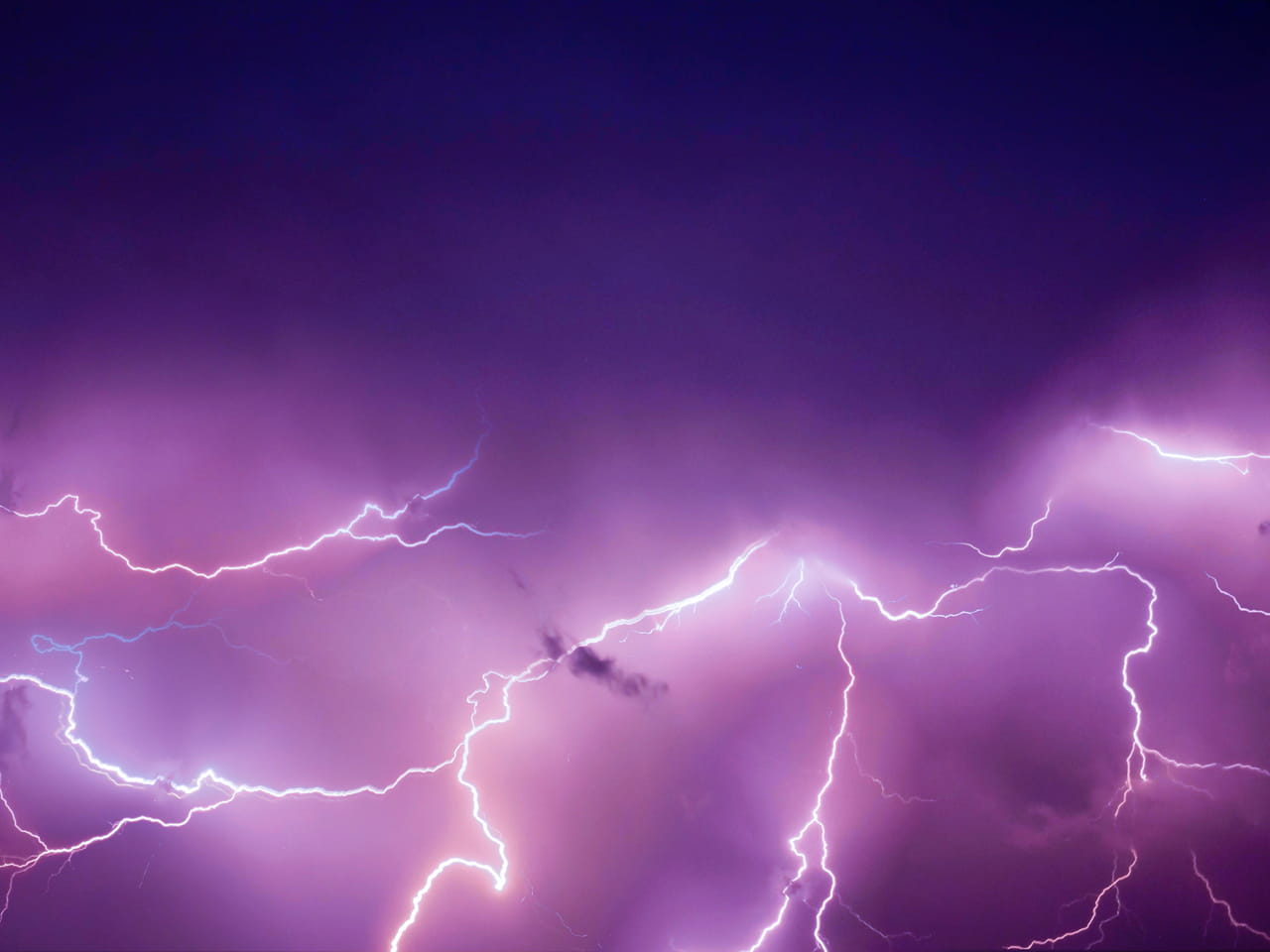 Vigilance orages en France : pluies intenses, risque d'inondations... Attention dans tous ces départements !