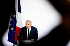 Vote de confiance &agrave; Bayrou, en direct&nbsp;: Le Pen s'indigne, une lettre au centre de la rancune