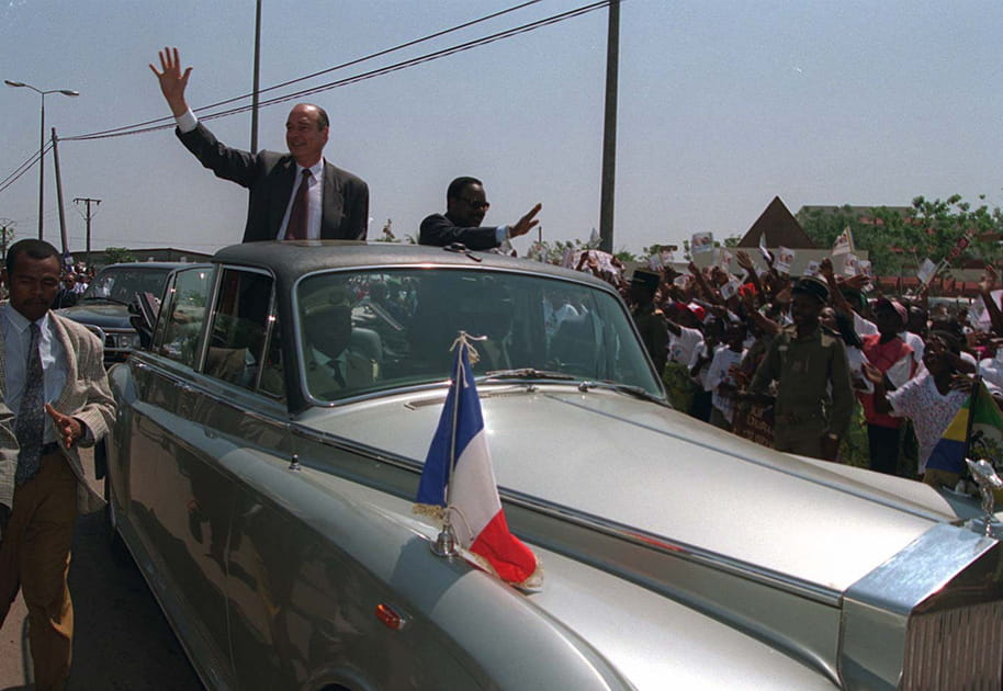 A bord de la Rolls-Royce d'Omar Bongo