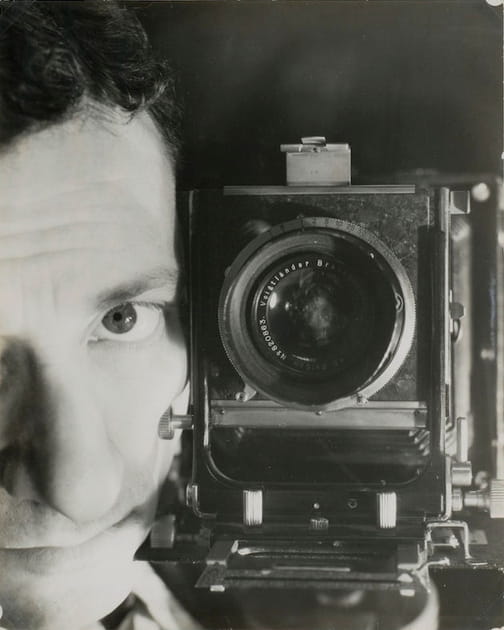 Autoportrait avec appareil photo