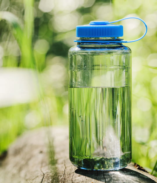 La bouteille d'eau r&eacute;utilisable, un terrain &agrave; microbes