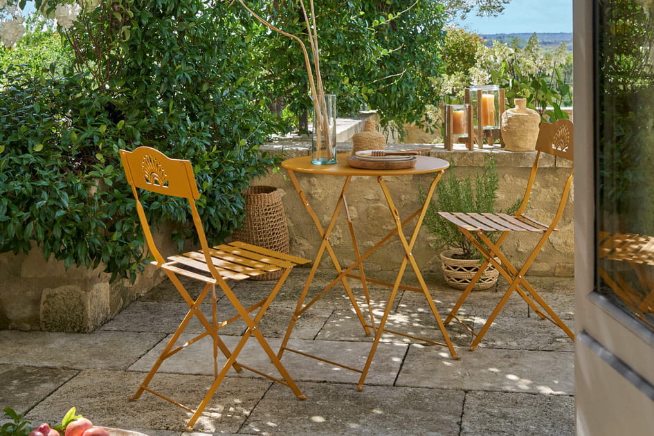 Une terrasse ensoleill&eacute;e