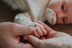 Nouveau cong&eacute; de naissance&nbsp;: plus court, mieux pay&eacute;... En quoi consiste le dispositif&nbsp;?