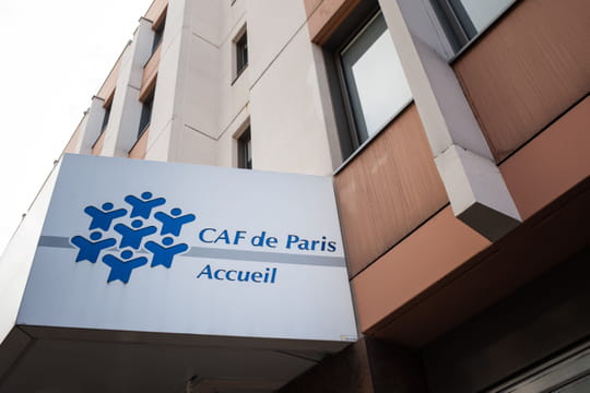 Cette aide de la Caf va baisser de 90&nbsp;euros&nbsp;: des milliers de&nbsp;Fran&ccedil;ais concern&eacute;s