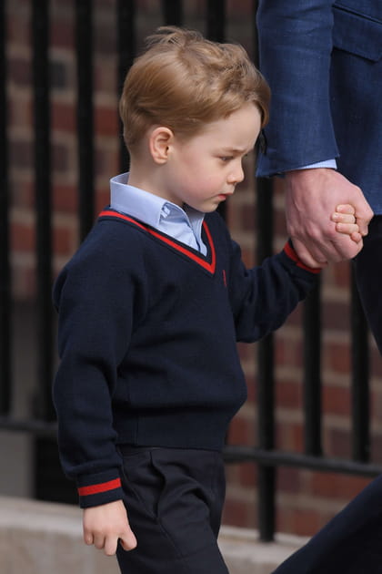 Le prince George lors de la naissance de Louis