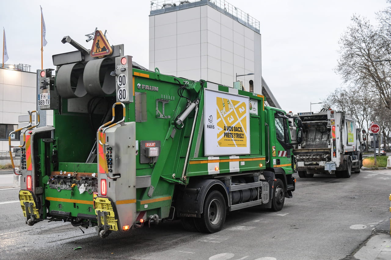 Un enfant de 3 ans mort écrasé par un camion poubelle à Paris, ce que l'on sait