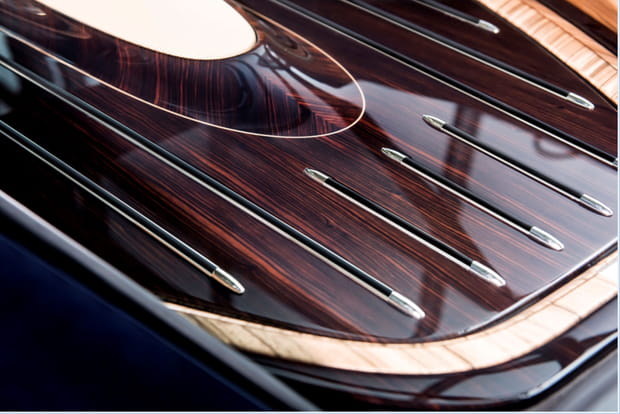 Du bois verni à l'intérieur