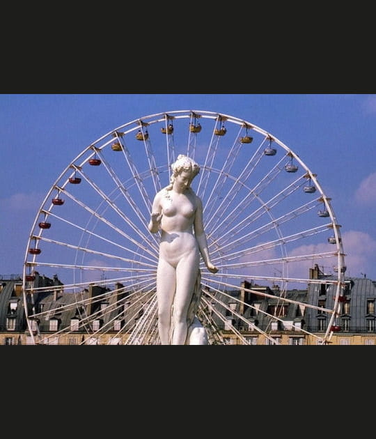 La statue-paon