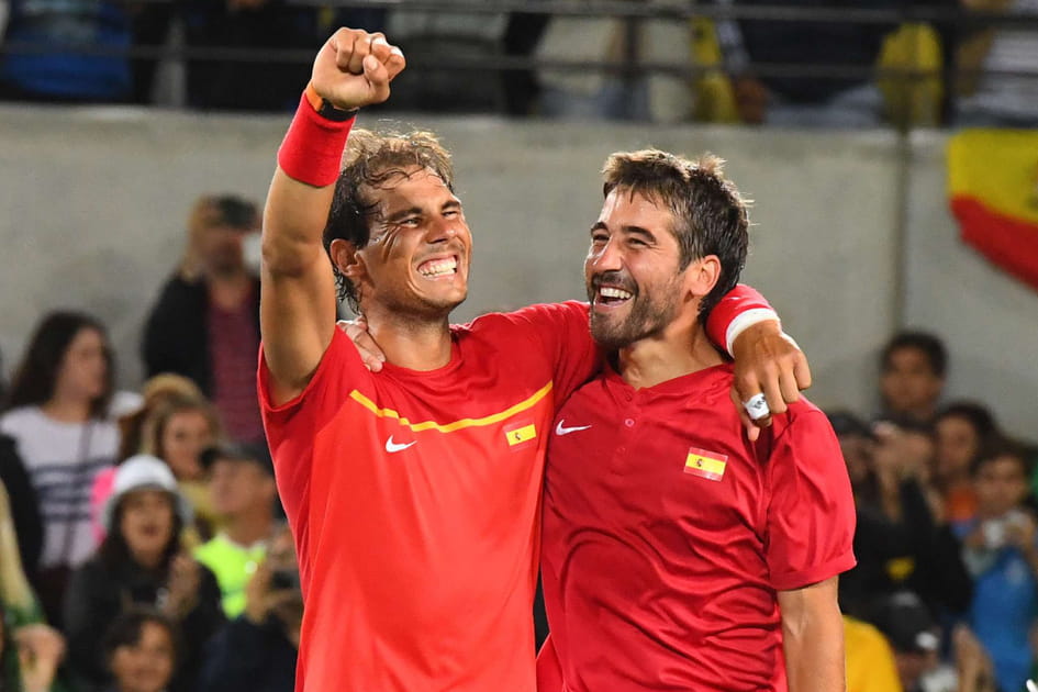 Vaincu en demi-finale du simple, Rafael Nadal remporte la m&eacute;daille d'or en double avec Marc Lopez