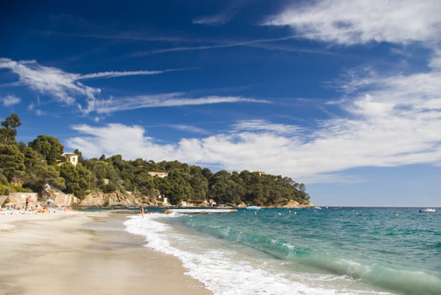 La plage du Canadel à Rayol-Canadel-sur-Mer (Var)
