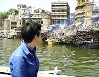 Au fil du Gange : Varanasi, la cité sacrée