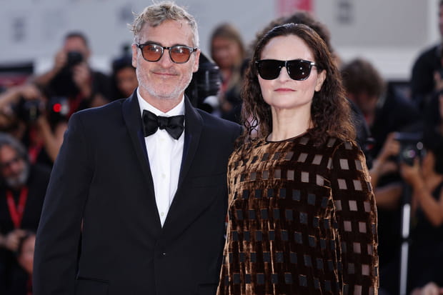 Joaquin Phoenix sur le tapis rouge de Venise avec sa soeur, Rain