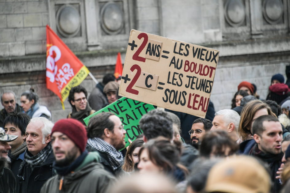 &quot;Vieux au boulot&quot; et &quot;jeunes sous l'eau&quot;....