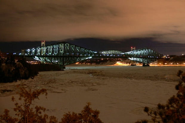 L'historique pont de Québec