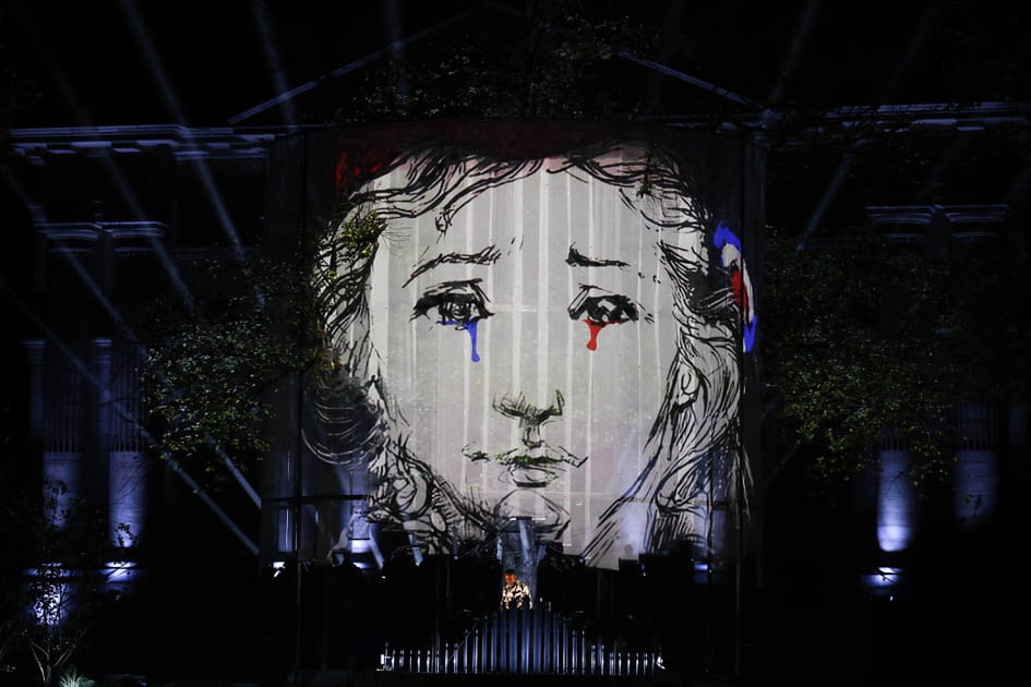 L'image forte de la c&eacute;r&eacute;monie du 13-Novembre