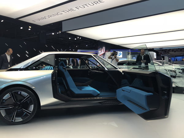Peugeot e-legend Concept
