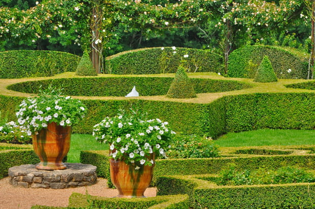 Les jardins du Manoir d'Eyrignac en France