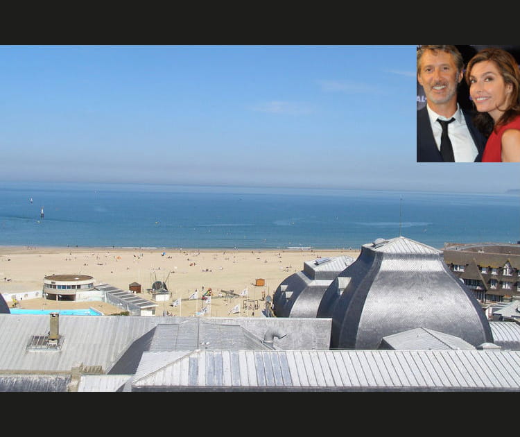 Daphn&eacute; Roulier et Antoine de Caunes &agrave; Trouville-sur-Mer
