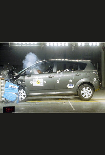 Num&eacute;ro 6&nbsp;ex-aequo&nbsp;: Toyota Corolla Verso