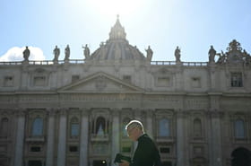 Fum&eacute;e noire au Vatican, pas de pape apr&egrave;s le premier jour du conclave