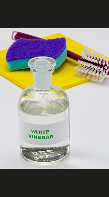 D&eacute;poussi&eacute;rer avec du vinaigre blanc
