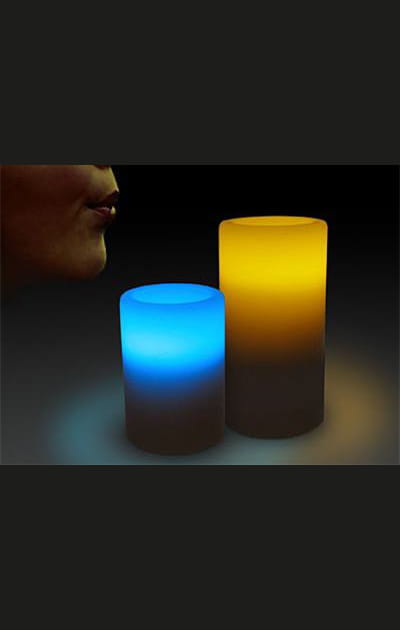 Des bougies LED qui s'allument lorsqu'on souffle dessus