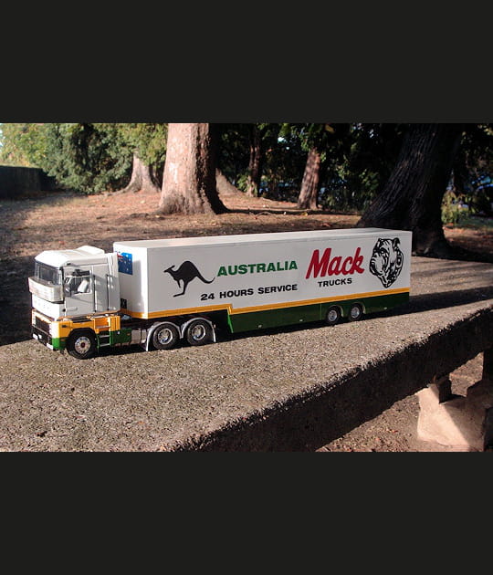 Camion Mack Trucks