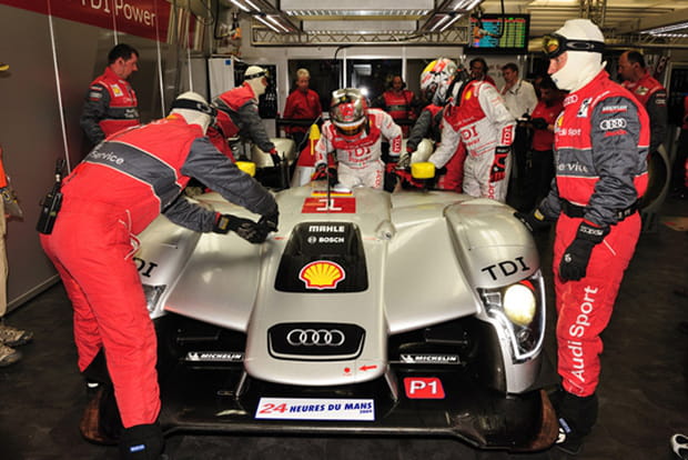 L'Audi R15 dans les Stands