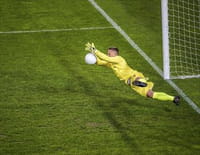 Football - France / Azerbaïdjan