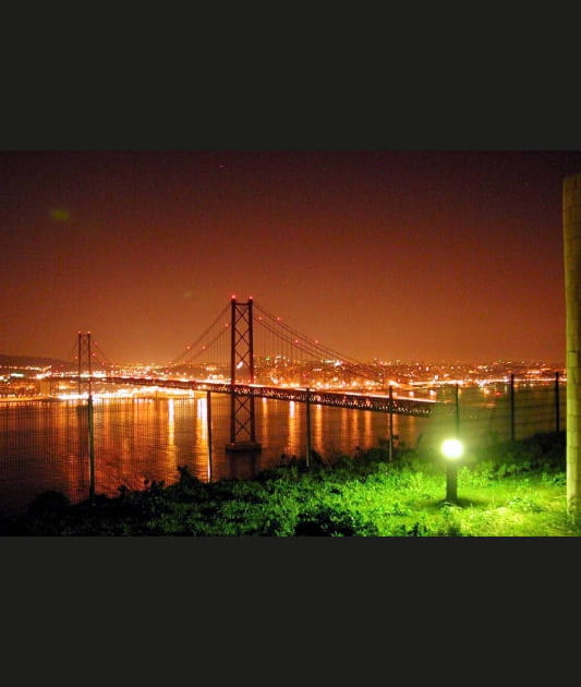 Le Tage by night