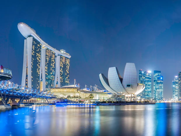 12. New York - Singapour sur Virgin Atlantic : 16 850 euros