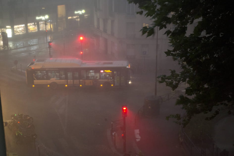 D&eacute;luge &agrave; Paris durant les orages