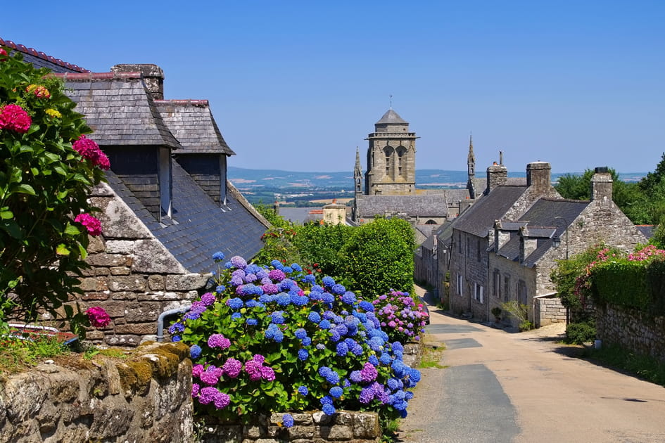 Locronan, petite cit&eacute; de granit