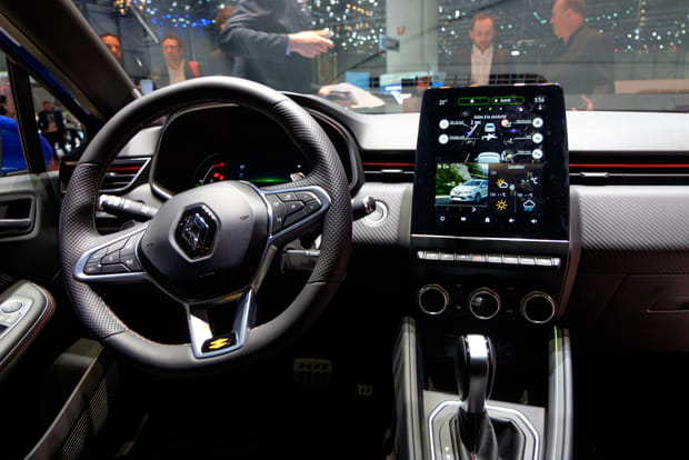 Un volant travaillé et décoré