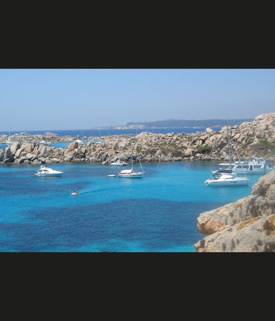Des &icirc;lots pr&eacute;serv&eacute;s au large de Bonifacio