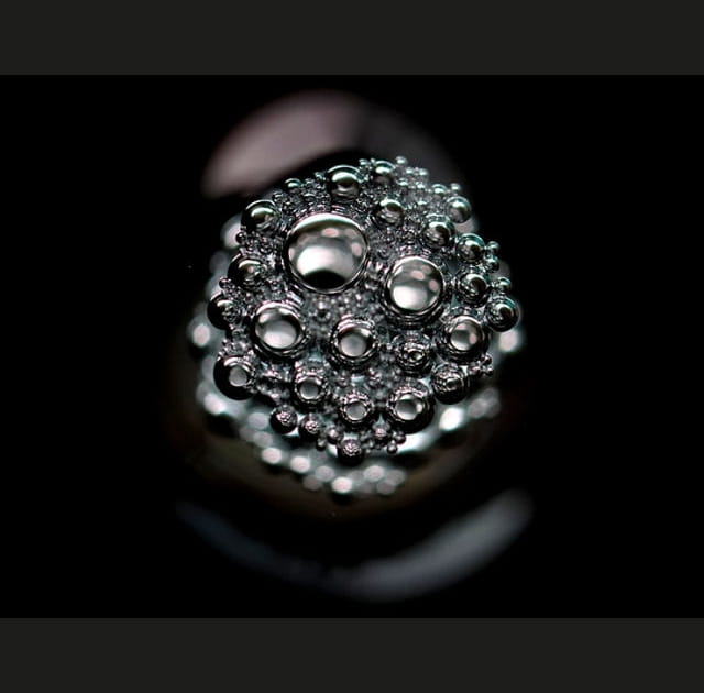 Perles noires