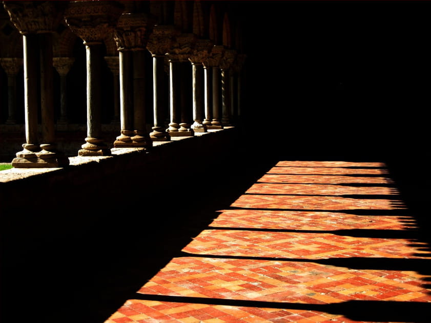 Lueurs dans la p&eacute;nombre du clo&icirc;tre