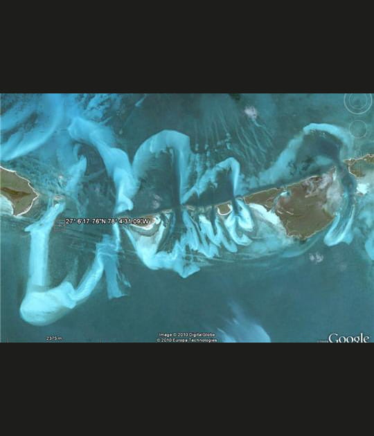 Les vagues se succ&egrave;dent