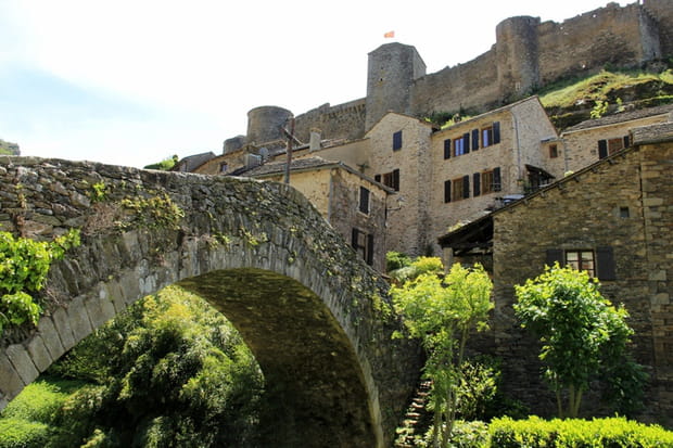 Brousse-le-Château, voyage au cœur d'un joyau médiéval de l'Aveyron