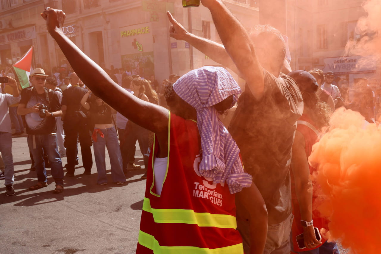 2Â octobre 2025, en directÂ : un lourd dispositif de sÃ©curitÃ© et de premiers blocages,...